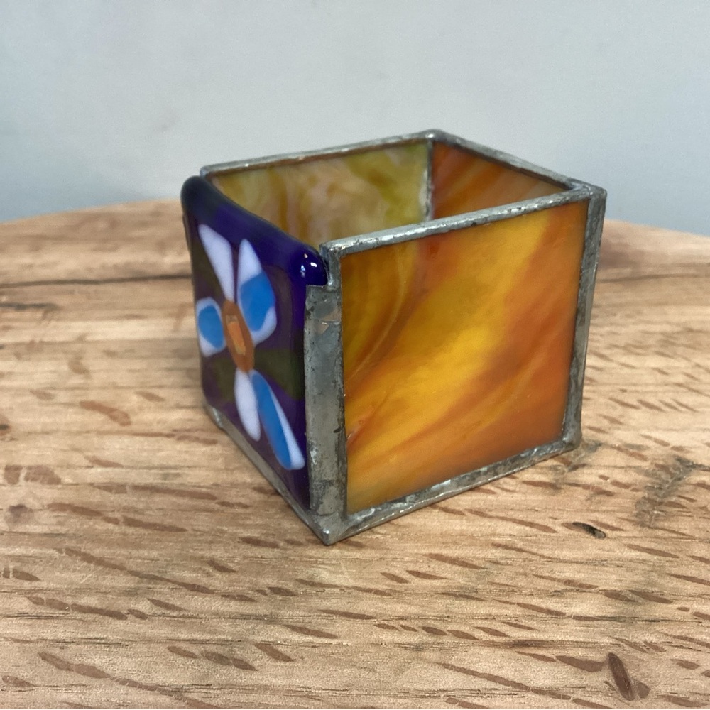 🔵 Beautiful Stained Glass & Lead Handcrafted Votive or Tea Light Candle Holder - Picture 3 of 12